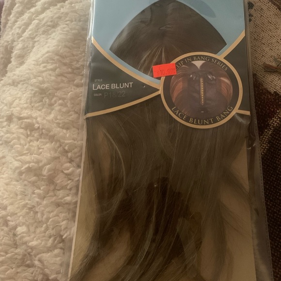 Clip on bangs never used - Picture 2 of 5